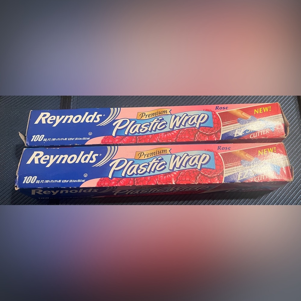Vintage Reynolds Rose Premium Plastic Wrap 2003 200 Sq Ft Sealed NOS Lot of 2